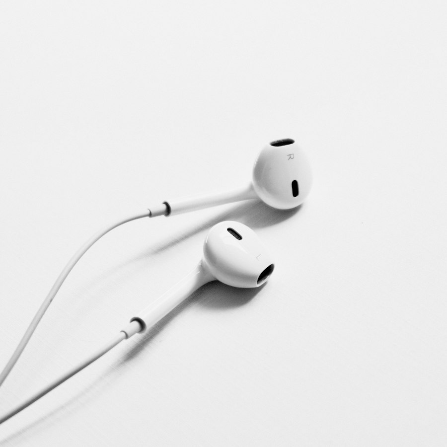 Wired Handsfree Earphones with Mic — 3.5mm price in Pakistan